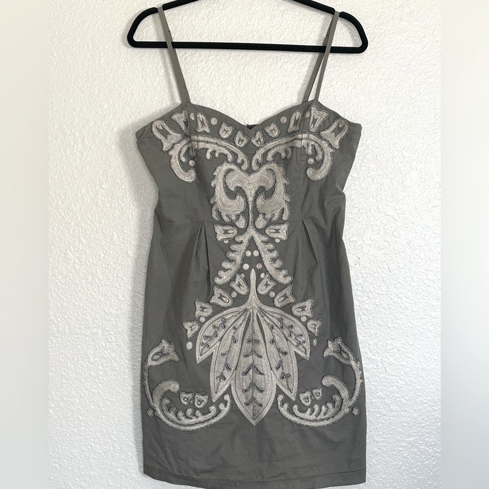 Forever 21 Love 21 Embroidered Beaded Sweetheart Party Dress  size L